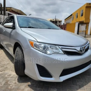 Toyota Camry 2012 Silver